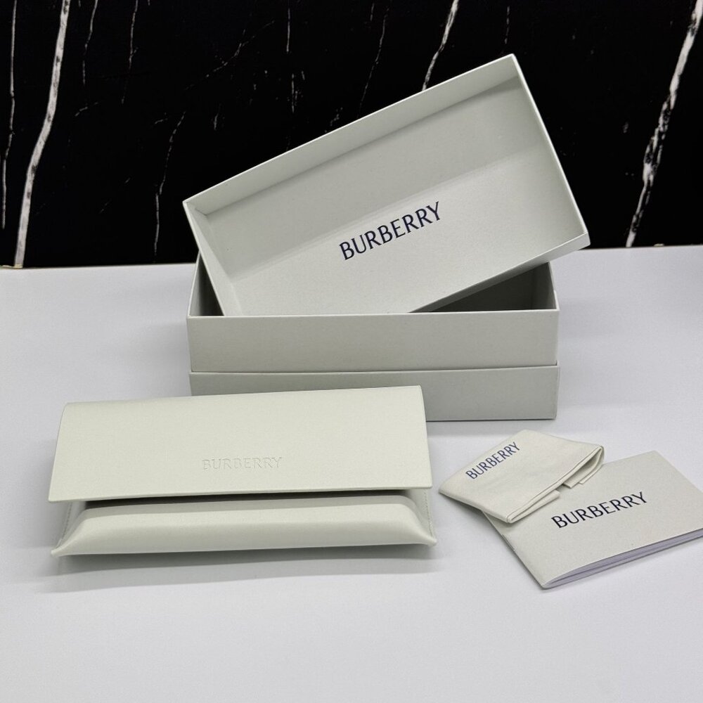 NEW BURBERRY BE4291 3001/69 SUNGLASSES BLACK/SILVER UNISEX EYEWEAR BE4291 300169 - Picture 9 of 9